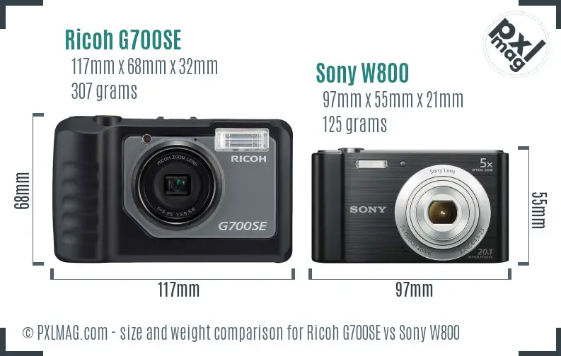 Ricoh G700SE vs Sony W800 size comparison