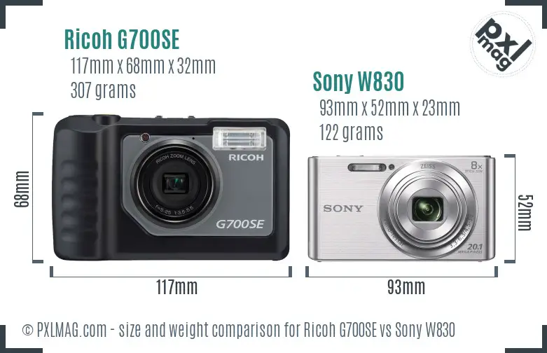 Ricoh G700SE vs Sony W830 size comparison