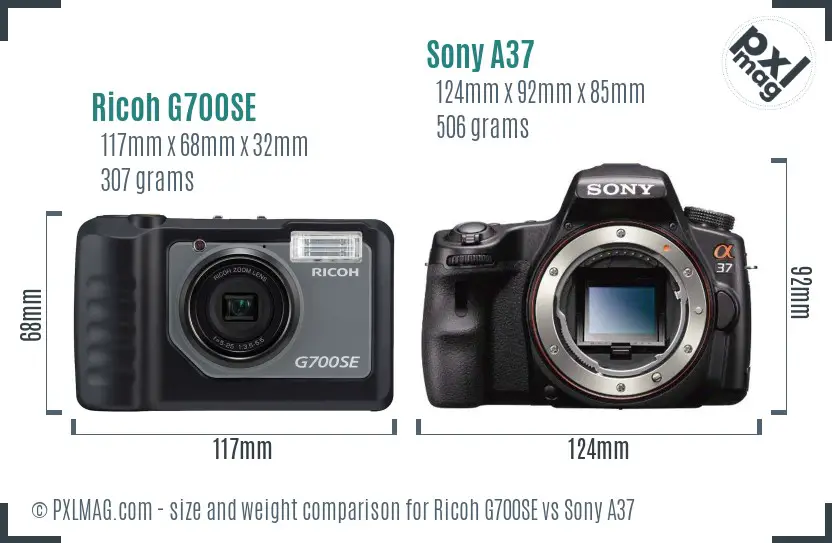 Ricoh G700SE vs Sony A37 size comparison