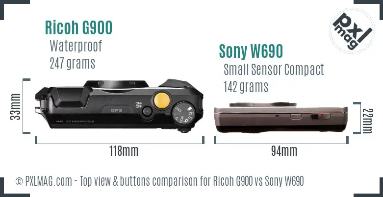Ricoh G900 vs Sony W690 top view buttons comparison