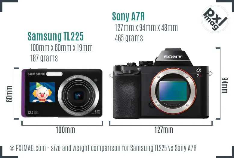 Samsung TL225 vs Sony A7R size comparison