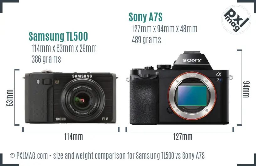 Samsung TL500 vs Sony A7S size comparison