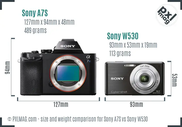 Sony A7S vs Sony W530 size comparison