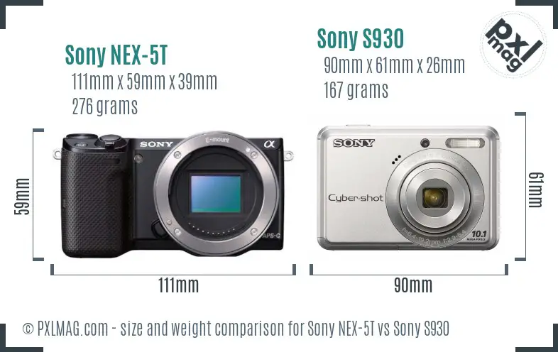 Sony NEX-5T vs Sony S930 size comparison