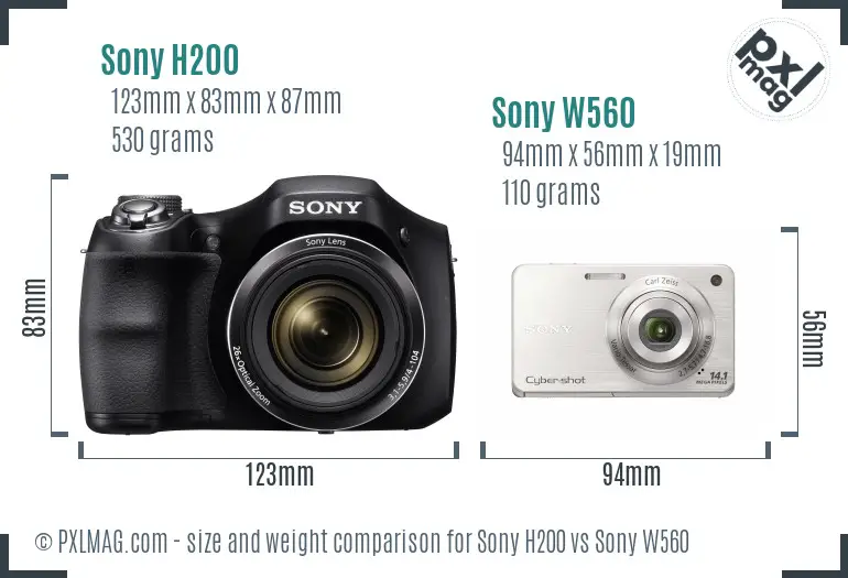 Sony H200 vs Sony W560 size comparison