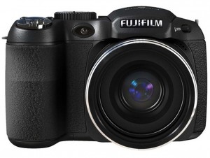 FujiFilm FinePix S2500HD front