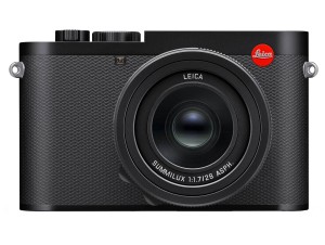 Leica Q3 front