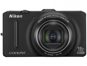 Nikon Coolpix S9300 front