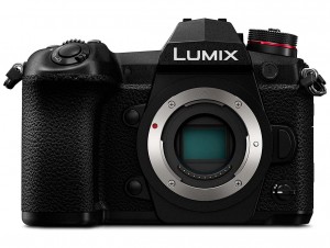 Panasonic Lumix DC-G9 front thumbnail