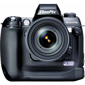 Fujifilm FinePix S3 Pro front