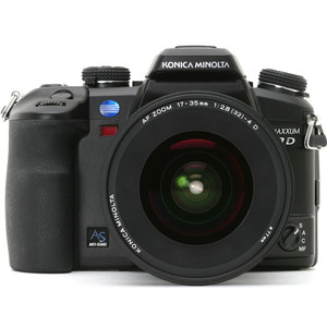 Konica Minolta Maxxum 7D front