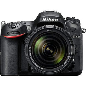 Nikon D7200 front